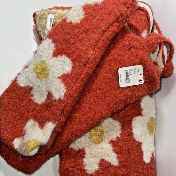 Free People Daisy Orange Floral Scarf and Tote Set wool blends - Picture 3 of 5